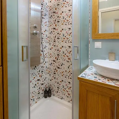 Le Boulevard * Corfu (city)